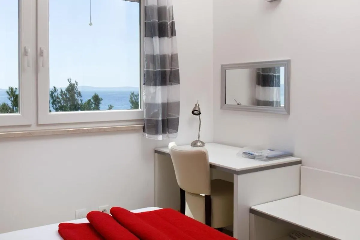 Beautiful Apartment For 3 Adults Next To The Beach Split