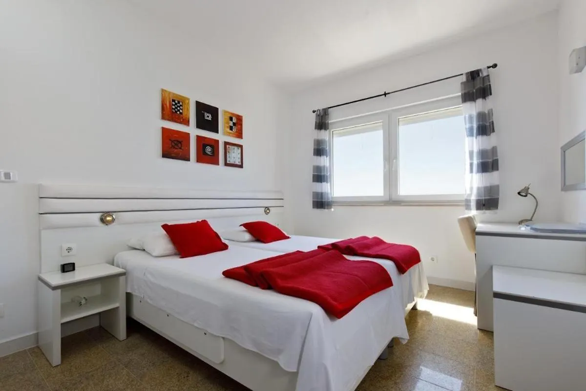 Beautiful Apartment For 3 Adults Next To The Beach Split