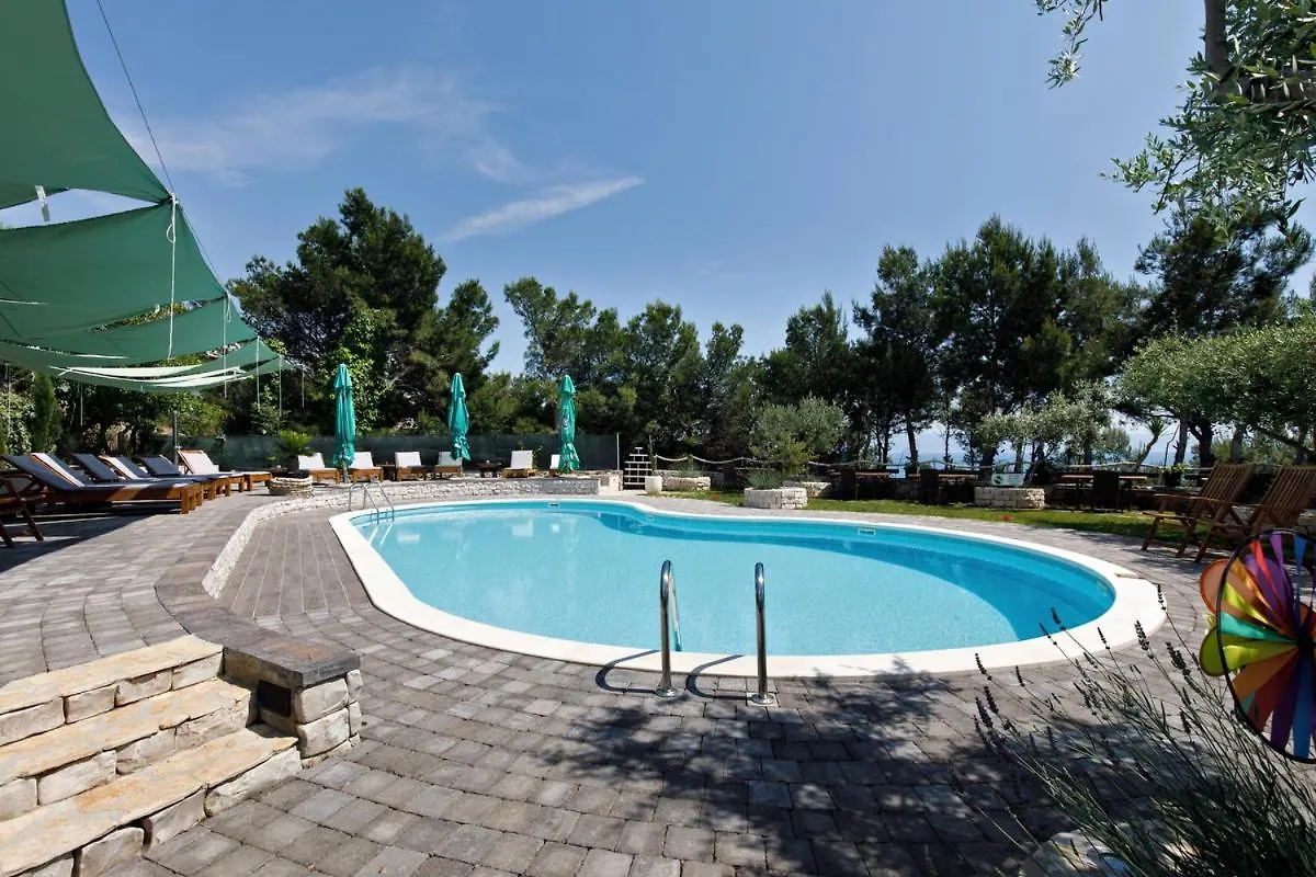 Beautiful Apartment For 3 Adults Next To The Beach Split
